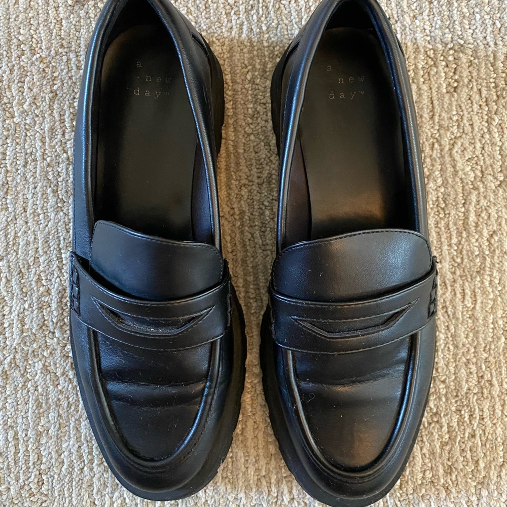 A New Day Women’s Classic Black Slip-On Loafers